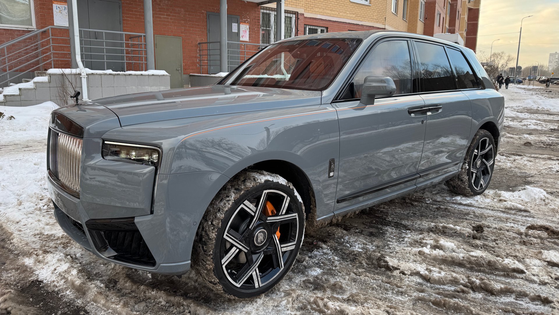 Rolls-Royce Culliman Black Badge цена 100.000.000 рублей. смотреть онлайн