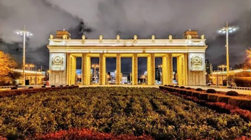 ПАРК ГОРЬКОГО ЭПИЗОД 4: КРАСИВОЕ ЛИЦО МОСКВЫ!!! #москва #паркгорького  #поездка #местапосетить