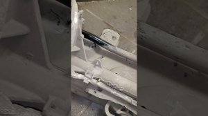 Смазка рулевой рейки без разборки механизма.