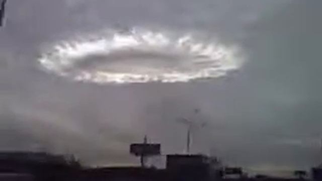Гигантское кольцо над Москвой смотреть онлайн