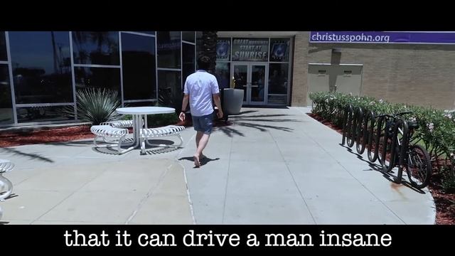 Crocs With No Socks (Official Music Video) смотреть онлайн