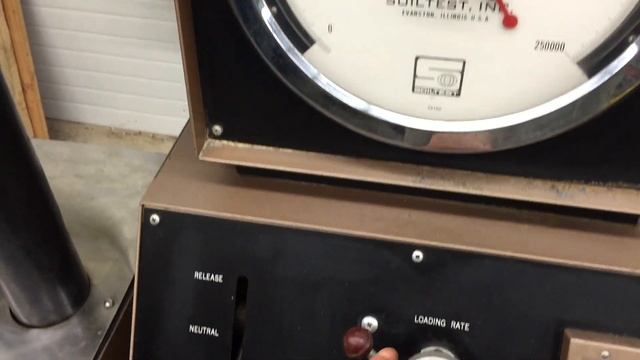 Concrete compression tester, 250K lb, Soiltest смотреть онлайн