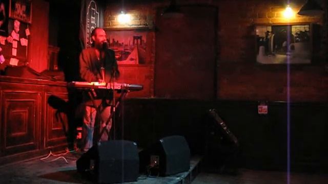 Псой Короленко в пивбаре «Гвоздь». 22.08.2012 смотреть онлайн