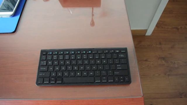 Amazon Basics Bluetooth Keyboard for Apple Products смотреть онлайн