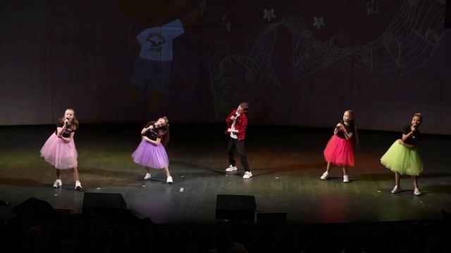 Полина Каньшина и группа «Облака» - Золотые облака (из мультфильма «Царевны») смотреть онлайн