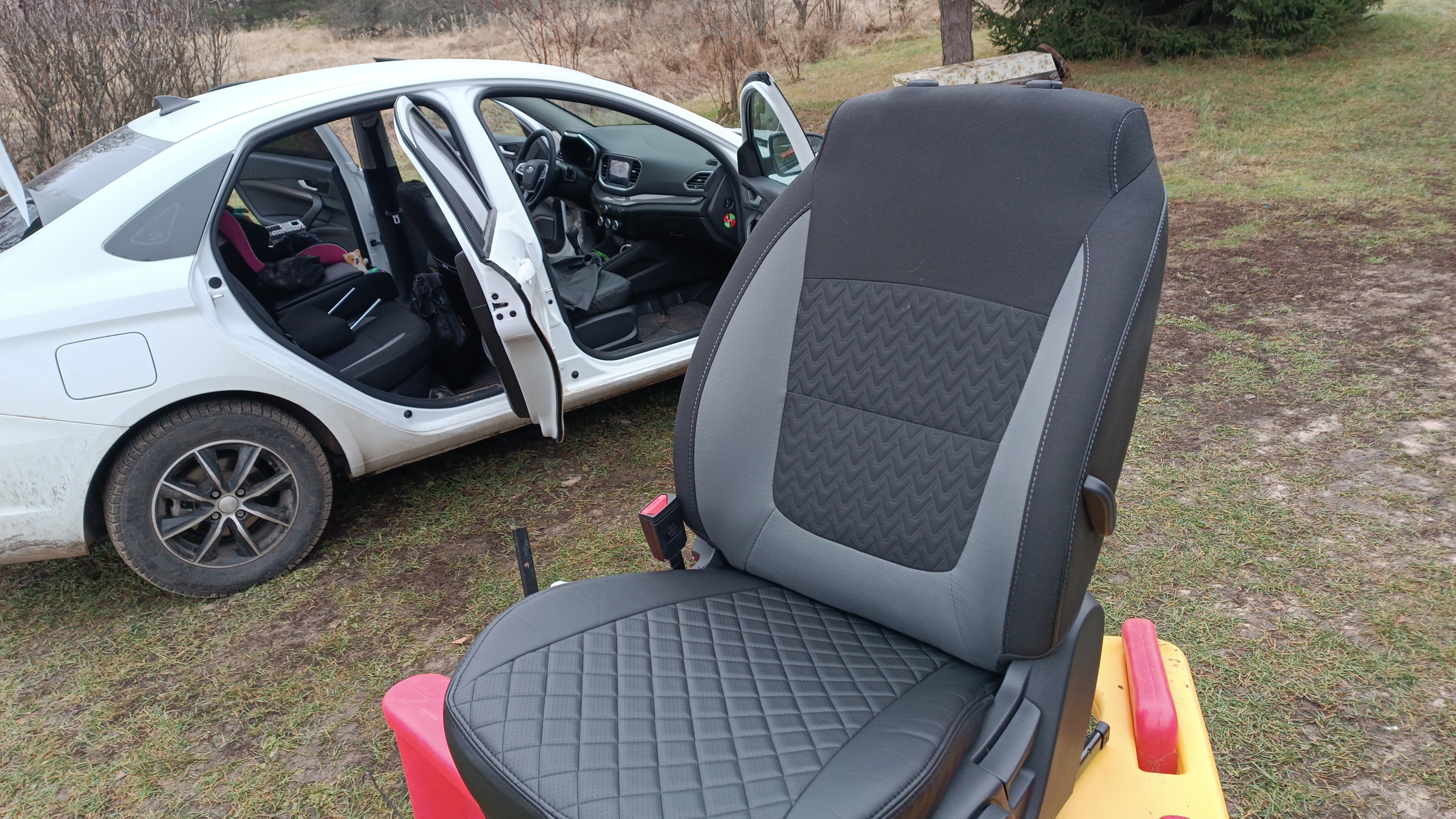 LADA Vesta,,,идеальные чехлы всех времён ! И где купить ?!?!?! смотреть онлайн