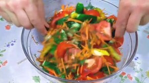 Помидоры с огурчиками по корейски. Красывый и вкусный салат.