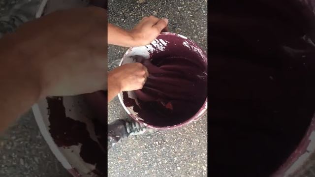 The Peel Brothers peel some pretty red epoxy. смотреть онлайн