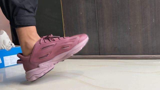 Ozweego Celox new colorway | aluminium biege tone and burgundy purple| #ozweego is copied from yeez смотреть онлайн