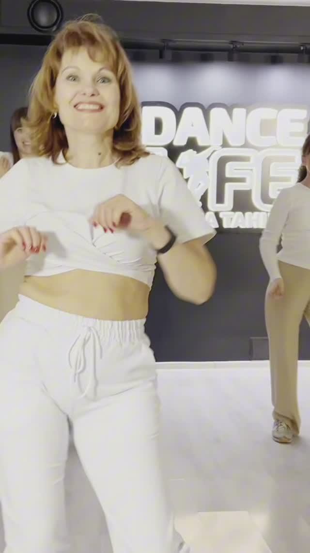 Школа танцев Dance Life в Белгороде. Соло латина, Бачата смотреть онлайн