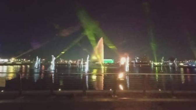 Дубай, шоу Imagine возле Festival-City Mall