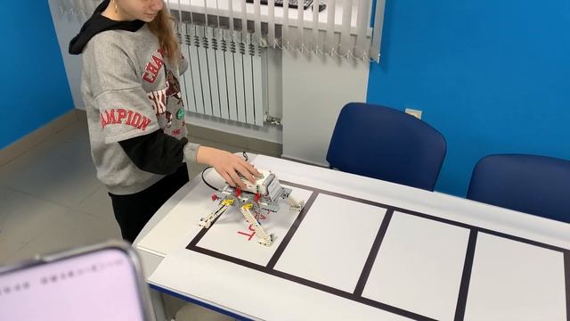 РобоSTEM 2022. Команда Student123 (Гонка шагающих роботов III категория) смотреть онлайн