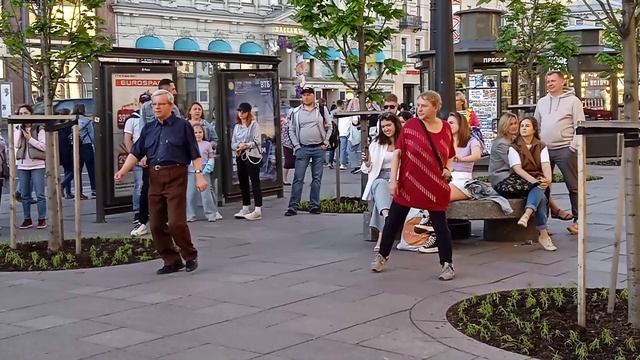 Незатейливые танцы на Невском смотреть онлайн