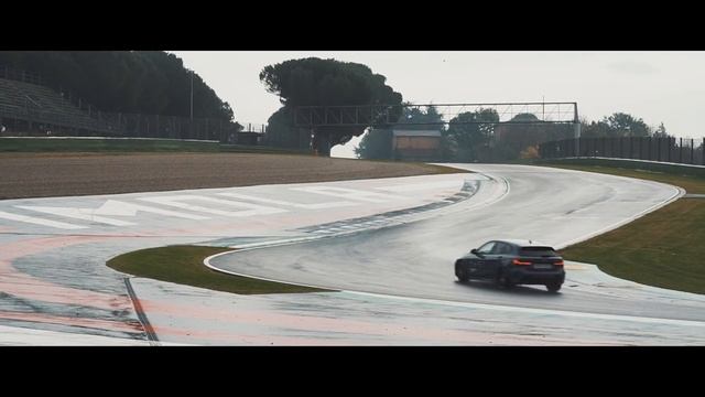 Nuova BMW Serie 1 @Autodromo Enzo e Dino Ferrari & Imolese Calcio 1919 смотреть онлайн