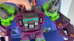 Transformers War for Cybertron Trilogy Earthrise SCORPONOK (Titan Class) Unboxing and Review