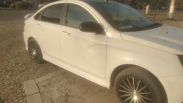 VAZ LADA VESTA 2 отличный седан в стоимостью не выше 300тыс смотреть онлайн