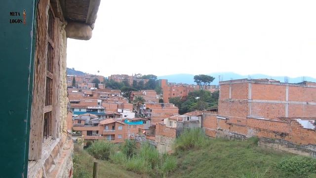 La casa de las piedritas in Medellin, Colombia - a beautifully built house (p.2) смотреть онлайн