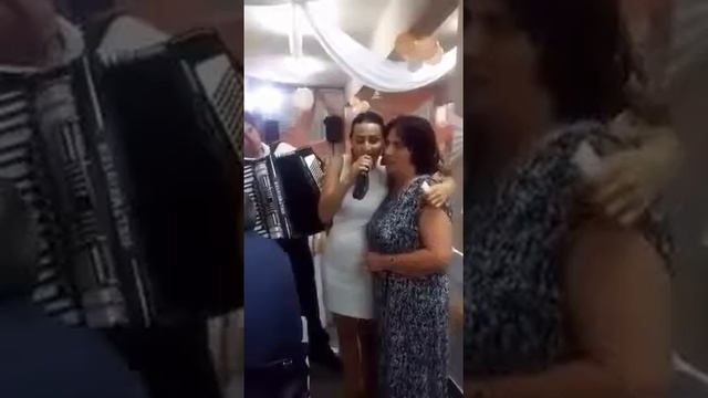 много злато и пари свадбарско настроение с БОРЯНА. 😃 смотреть онлайн