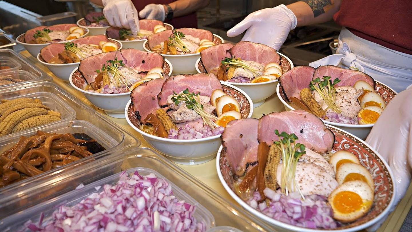 ТОП-5 Лучшей Корейской лапши. Корейская уличная еда. смотреть онлайн