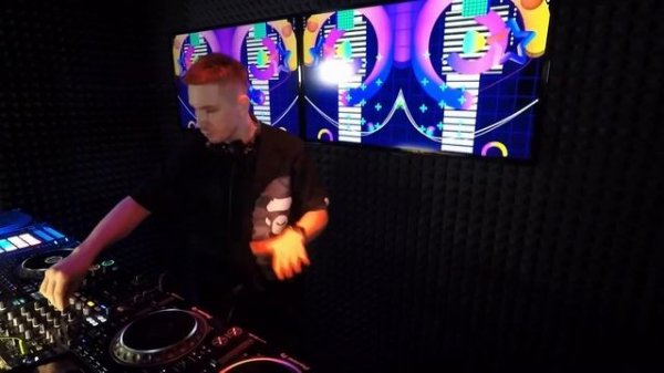 MAKAR [ tech house ] @ Pioneer DJ TV