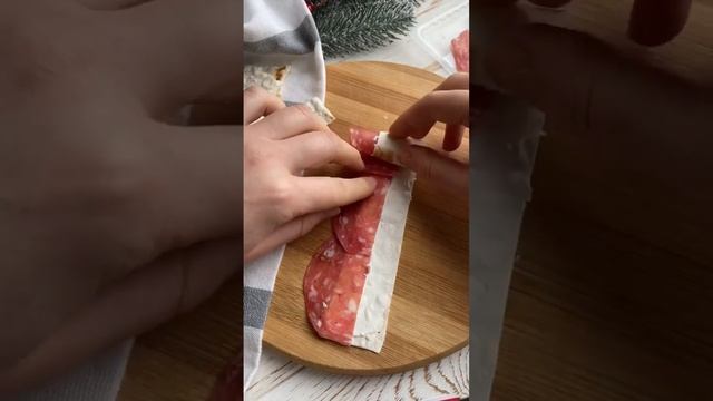 Розочка с лаваша и колбаски смотреть онлайн