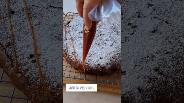 Salted Caramel Brownie and Chocolate Mousse смотреть онлайн