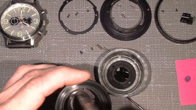 Sticky Aperture Blades In Carl Zeiss Distagon 2.8 / 25 T* For Contax / Yashica