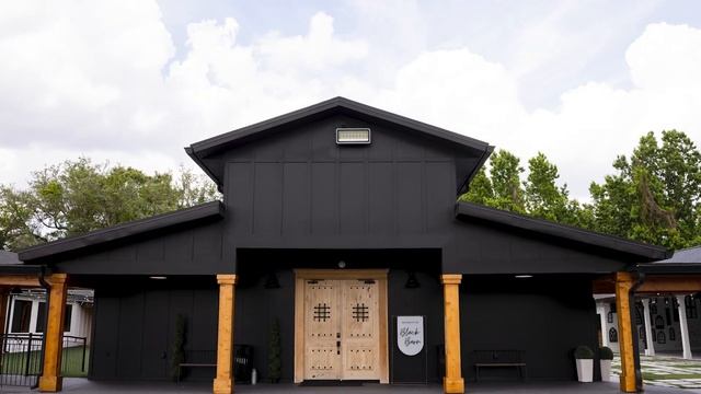 The Black Barn Orlando Video Tour смотреть онлайн