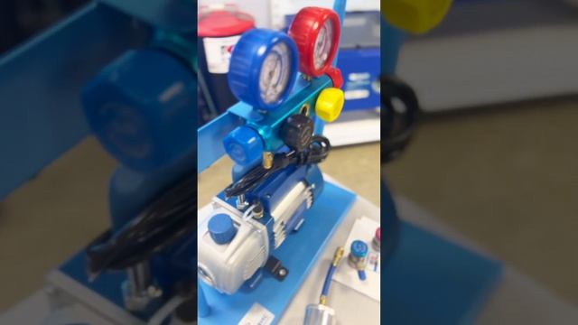 Заправляем автокондиционер легко! #одасервис #ac-3014 смотреть онлайн