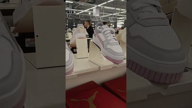 Кеды PUMA Carina Street смотреть онлайн