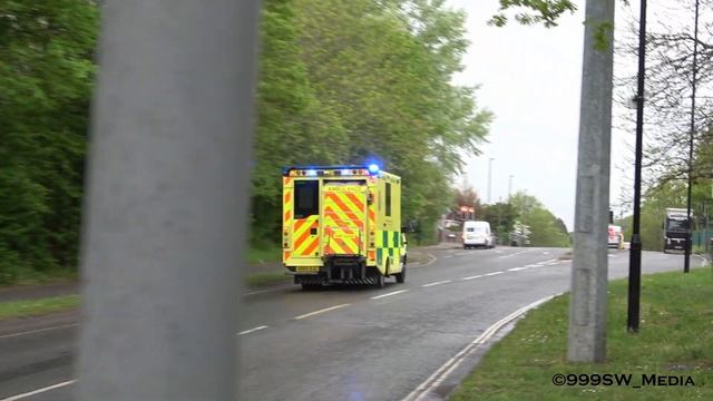 South Central Ambulance Service Mercedes Sprinter Transporting on Blues & Wailers смотреть онлайн