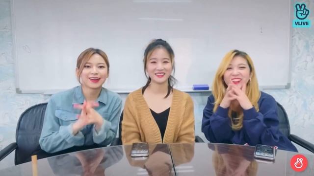 3YE (써드아이) Cutely Speaking in Different Languages | VLive [19.02.2021] смотреть онлайн