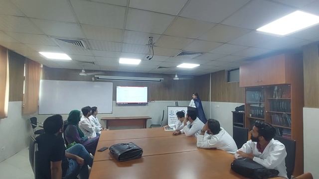 Lecture Presentation on Parameters of Argon Laser by Dr Laraib Hassan at eye unit 2, LGH смотреть онлайн