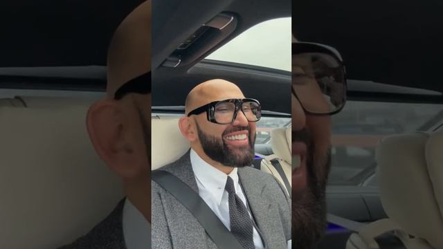 Наш клиент и не наш смотреть онлайн