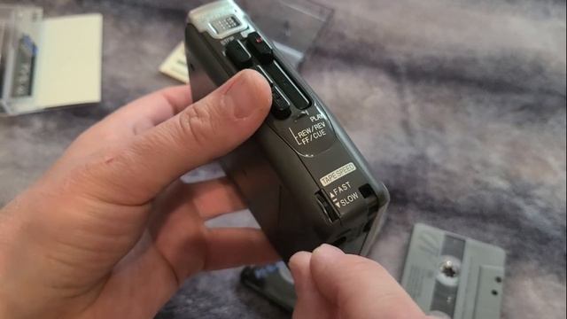 Mini Cassette Recorder Panasonic RQ-L36 Demo (мини-обзор)