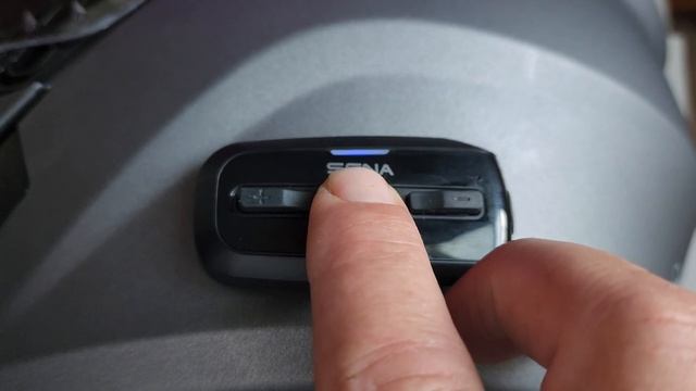 Sena Bluetooth OutRush-R how to connect to Helments Harley Davidson or other Bluetooth Helmets смотреть онлайн
