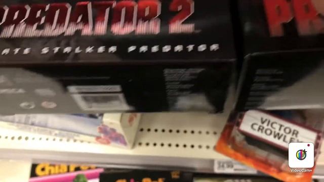 Neca Predator hunting in Target part one смотреть онлайн