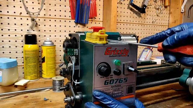 Replacing the Timing Pulley on the Grizzly G0765 | Mini Lathe Repair смотреть онлайн