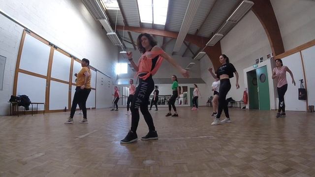 Booty quake- Zumba смотреть онлайн