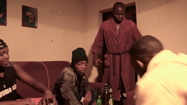 ikibatsi series SOO1 EP1 Kazarusenya na karoli bafashe umwanzuro wo kujya kigali. смотреть онлайн