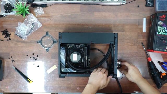 SFF at its finest !! 성능으로 SFF 종결급 셋팅 7950x3D와 4090을 넣은 A4-H2O 빌드 смотреть онлайн