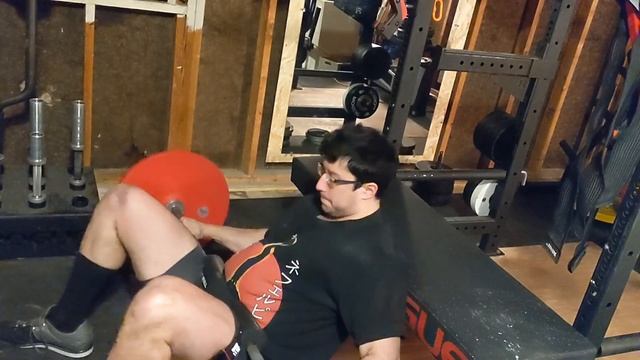 205 lbs (90 kg) hip thrust for 15 смотреть онлайн