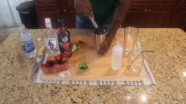 Strawberry Mojito | Labor Day Cocktail смотреть онлайн