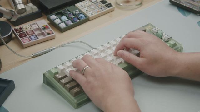 A 2018 Banger in 2023? CannonKeys Chimera65 v2 Review! смотреть онлайн