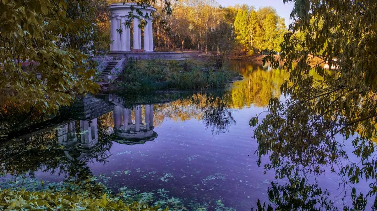 Старинный пруд. Сергей Чекалин смотреть онлайн