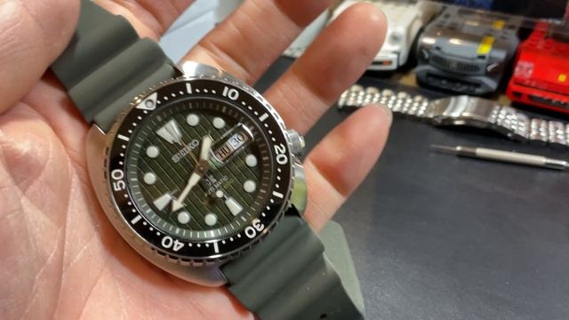 New Seiko King Turtle Unboxing - SRPE05 aka “The Grenade” смотреть онлайн