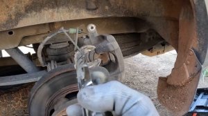 РЕМОНТ В ЛЕСУ. Поменять задние колодки на форд транзит своими руками. Краткая инструкция