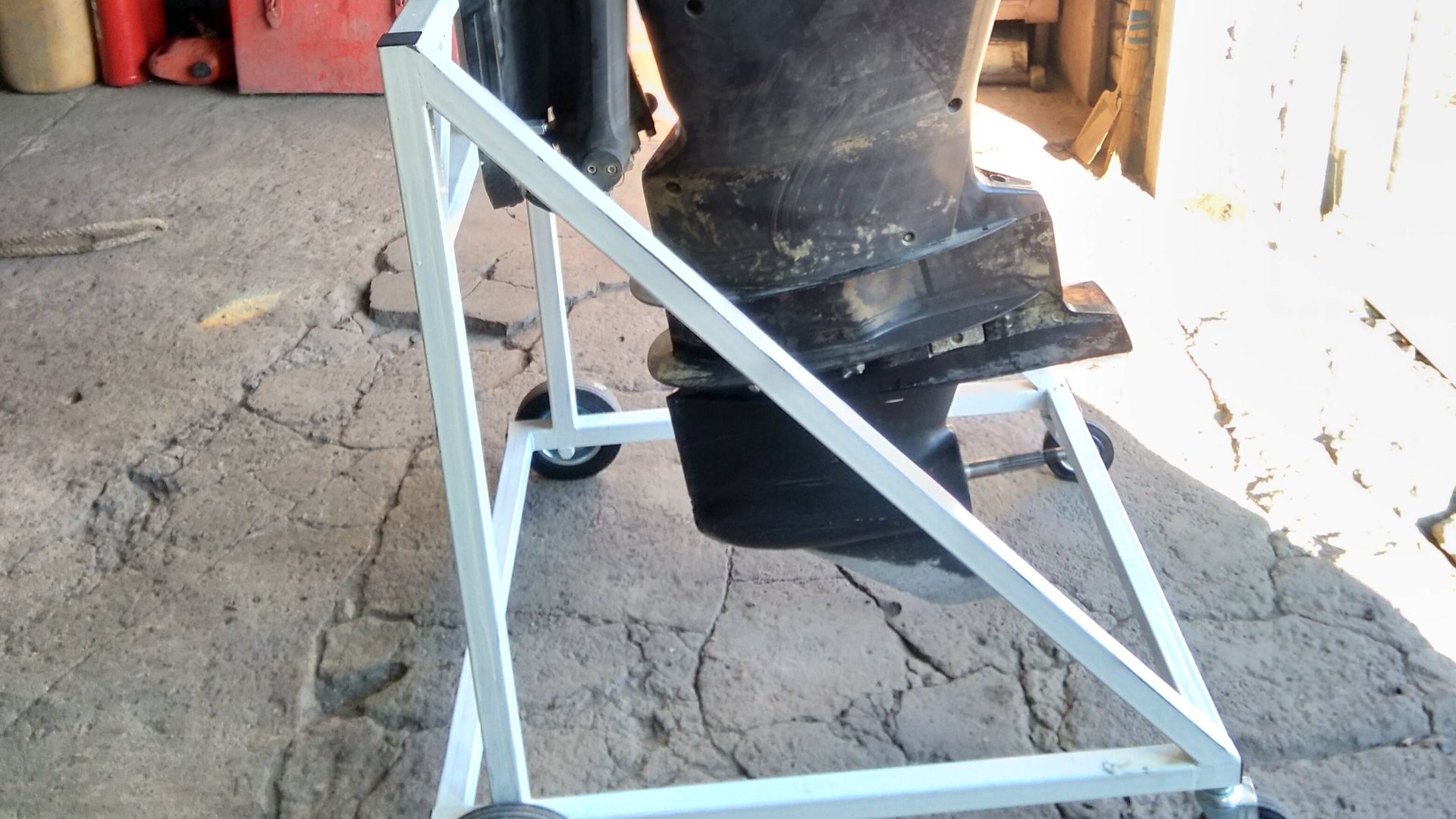 Подкатная стойка для подвесного лодочного мотора Mercury Verado 300