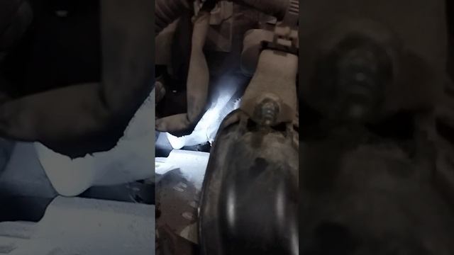 Проверка впускного коллектора с помощью дымогенератора. смотреть онлайн