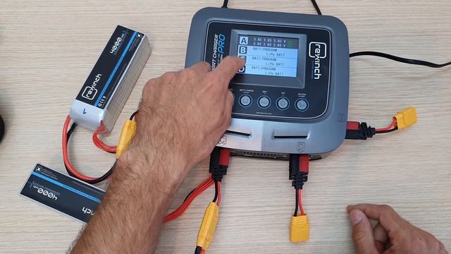 Rewinch - How to charge the batteries (Rewinch Smart Charger Pro) смотреть онлайн
